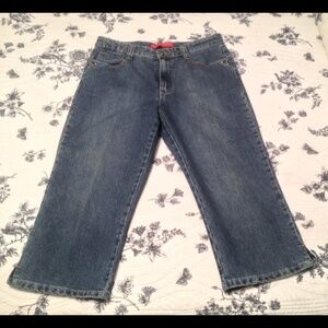 Denim Capris by Cosmopolitan in great condition